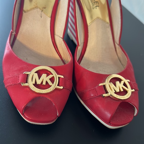 Michael Kors sandal size 6 red color - Picture 2 of 8